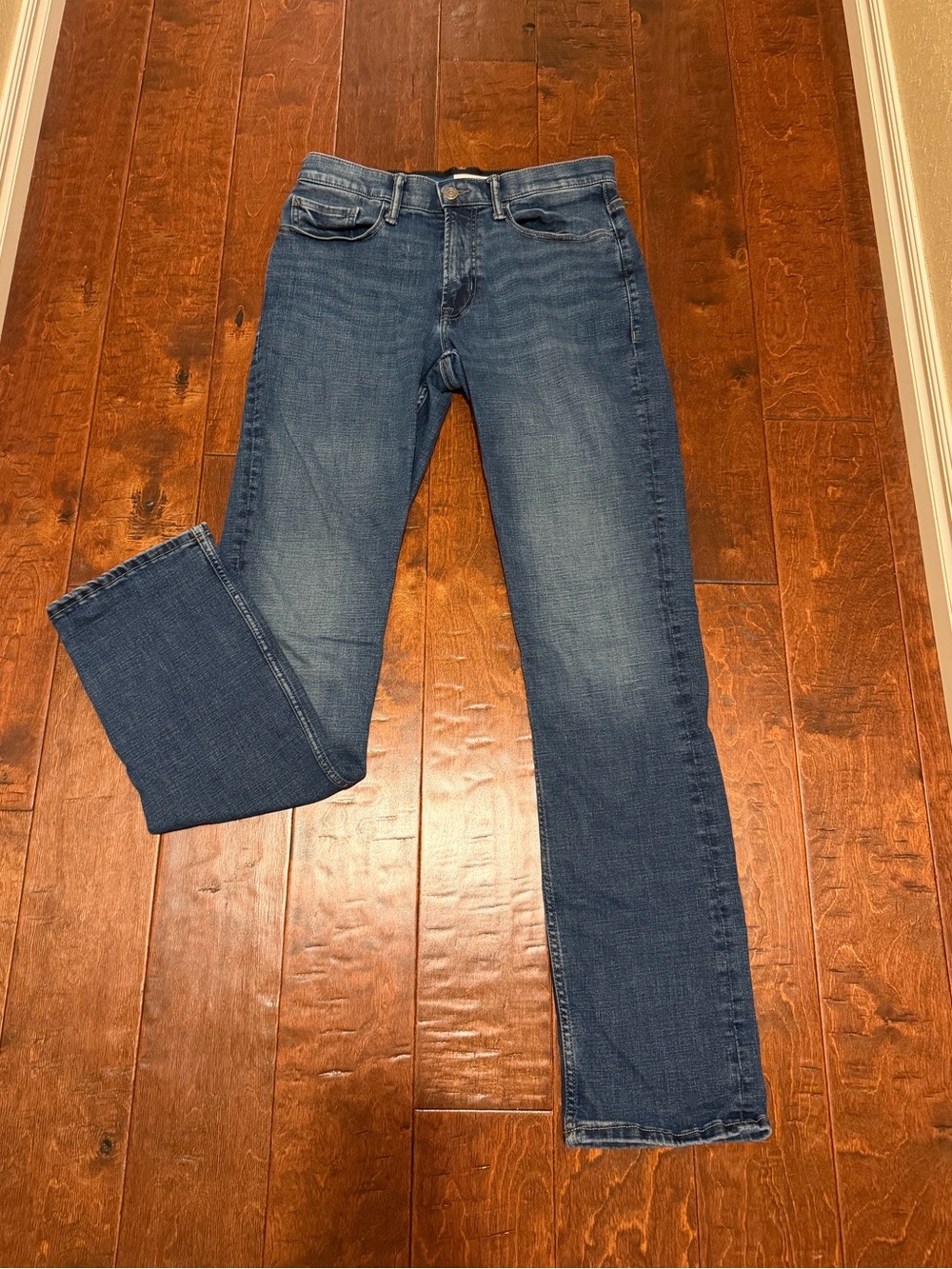Men’s Old Navy Straight Leg Jeans